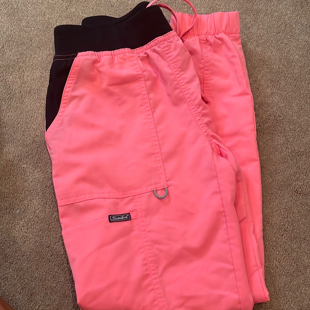 Sanibel hot pink scrub set.  Worn once.  XS, regular length jogger bottoms.